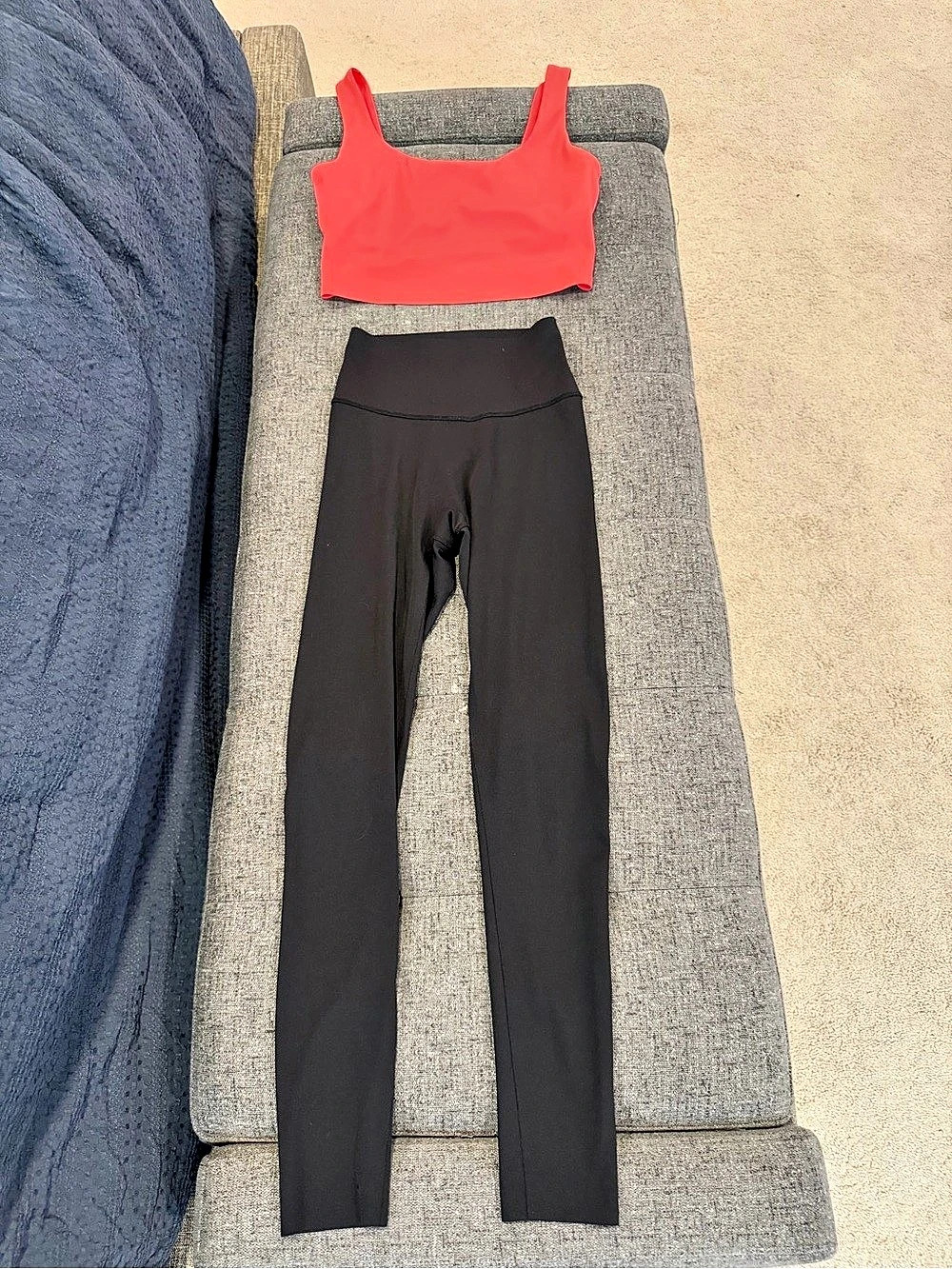 Victoria's Secret Sport Crop Top & Leggins set- xs/s